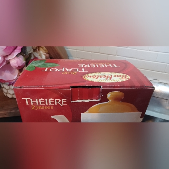 Tim Hortons Classic 2 Cup Porcelain Personal Tea Pot with box - Picture 7 of 8